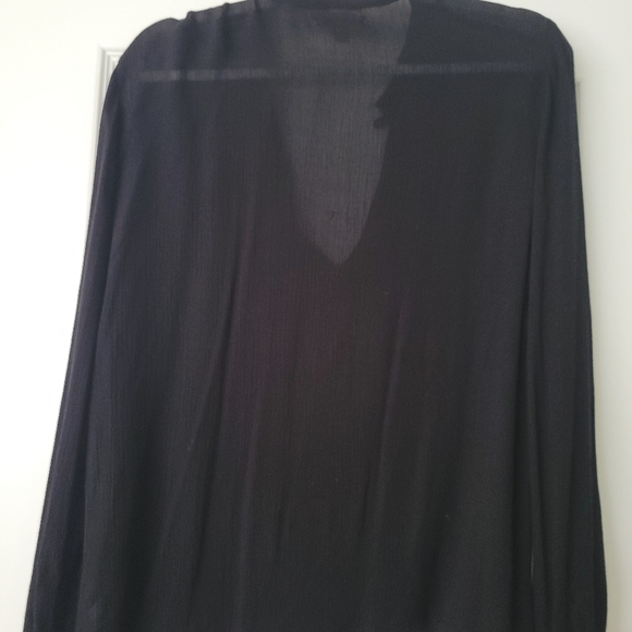 Black lightweight blouse - Picture 3 of 4